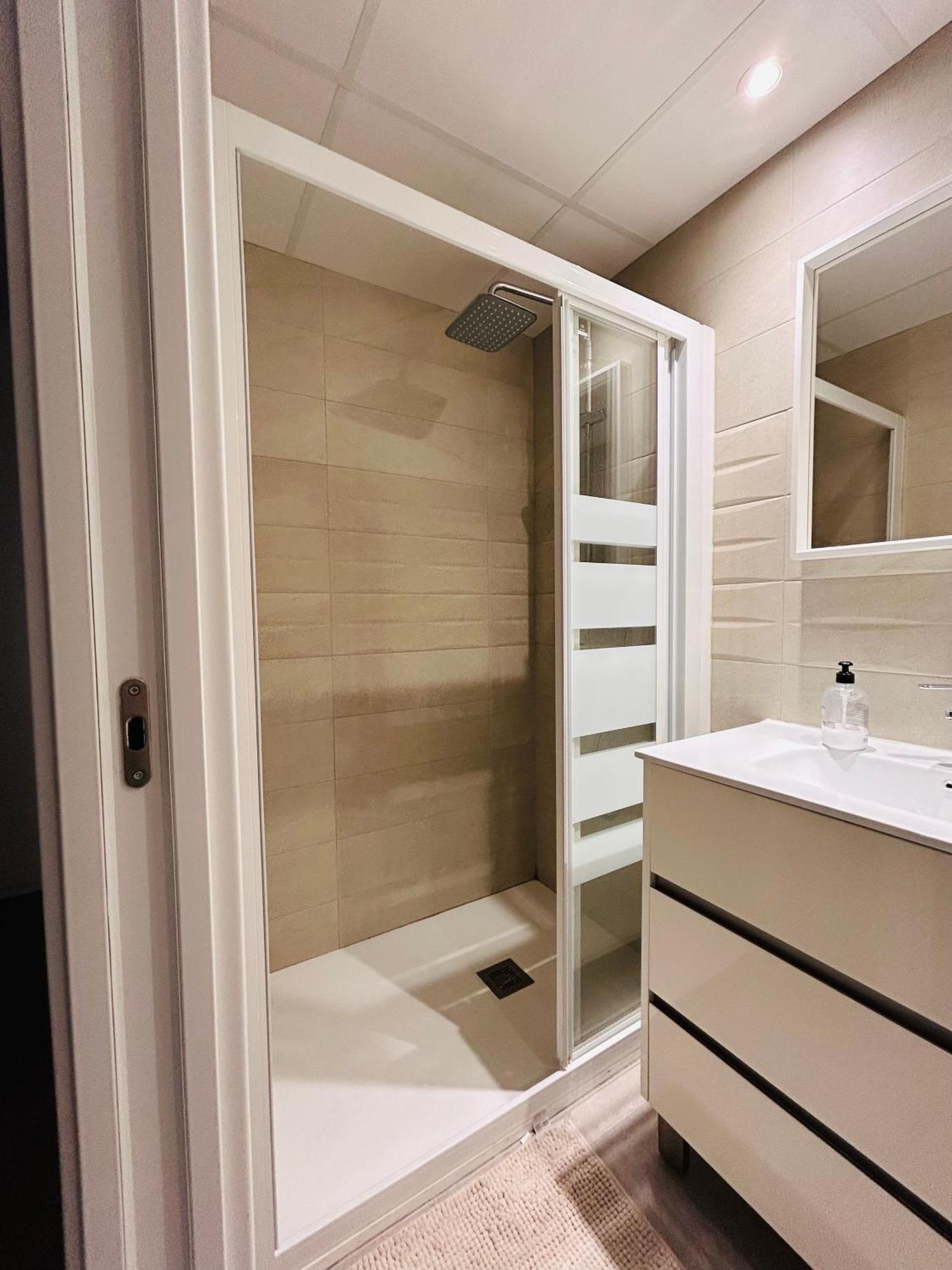 Apartamentos Corteingles Castellon By Tucasanlaplaya Castellón de la Plana Buitenkant foto